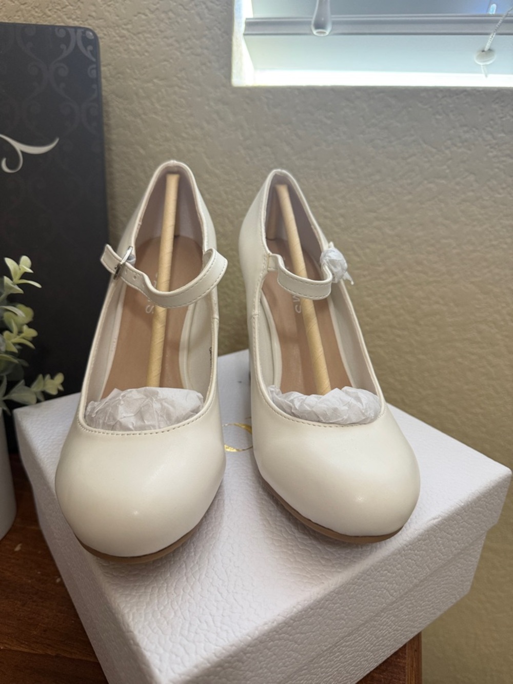 Women’s Cream Mary Jane Heels with Ankle Strap- Brand New in Box Size 6.5